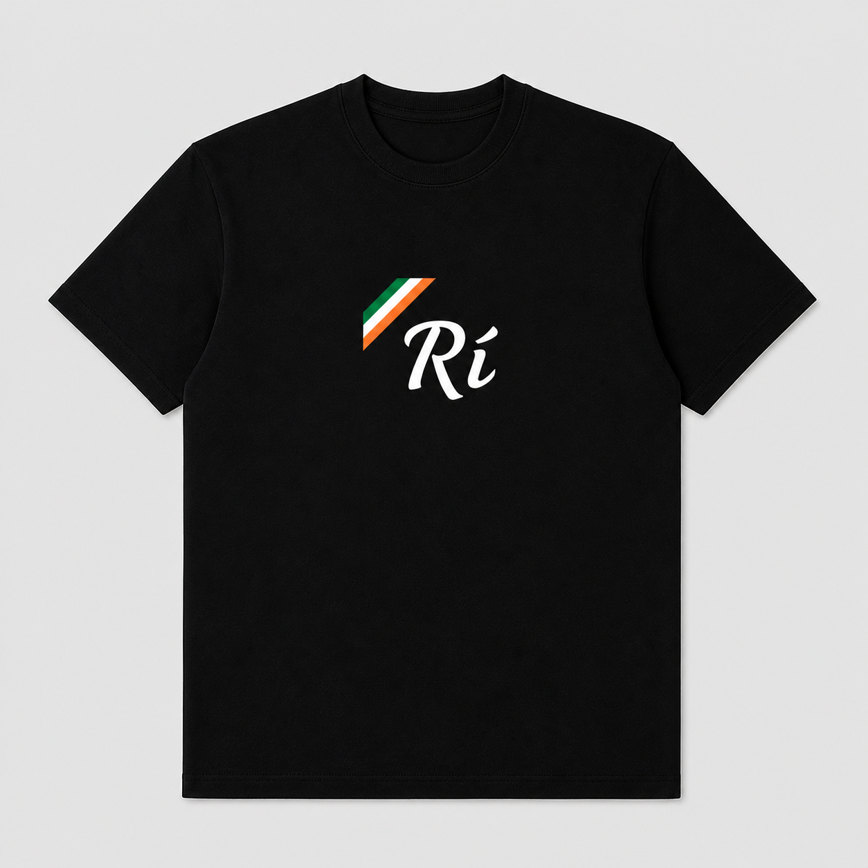 Black Rí T-shirt with centered logo and tri-color stripe.